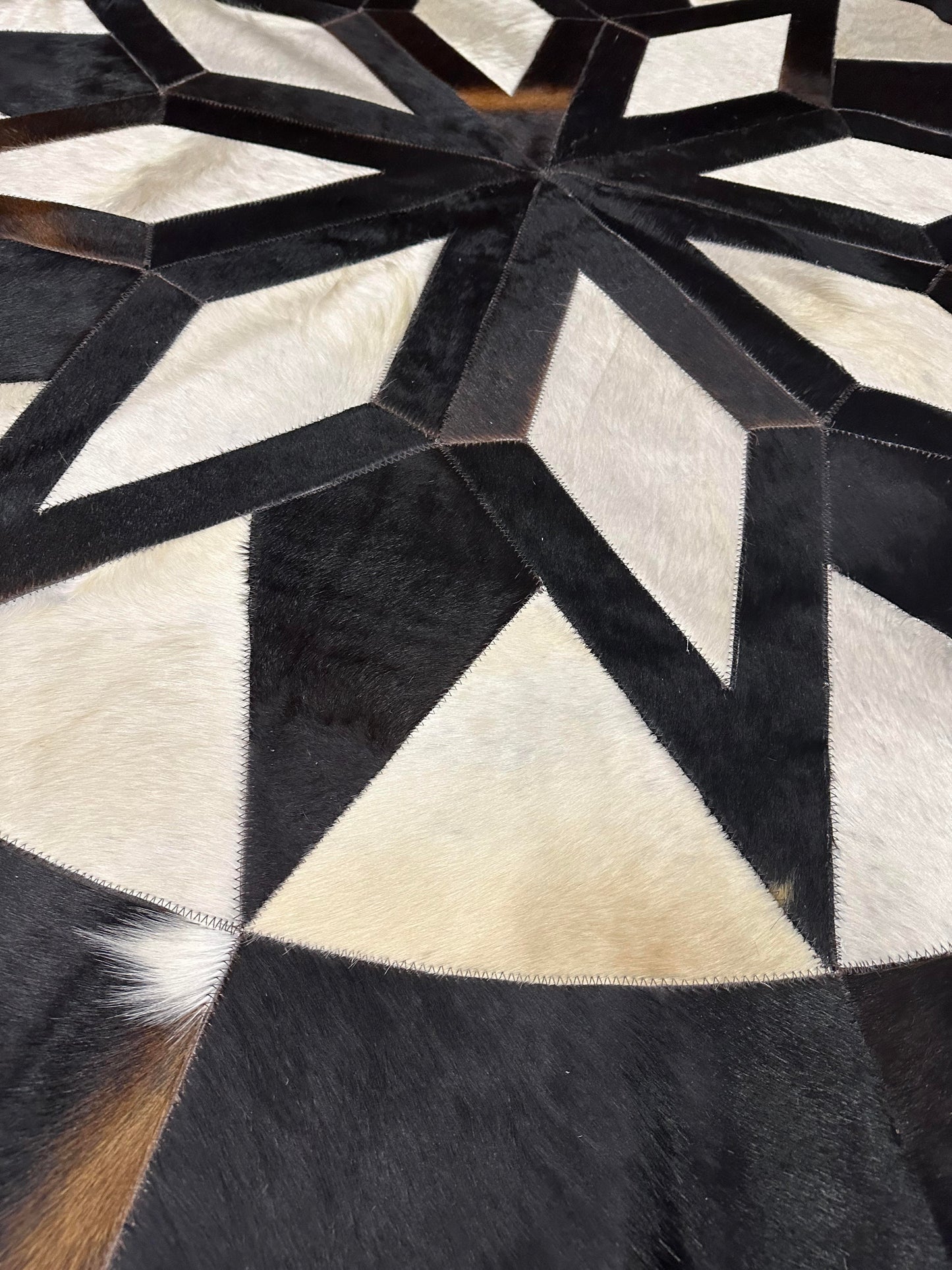 Round Stitched Rug - Black & White